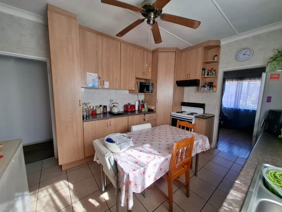 4 Bedroom Property for Sale in Hospitaalpark Free State